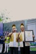 Pekanbaru Cetak Sejarah! Ketan Talam Durian 1,1 Kilometer Resmi Pecahkan Rekor MURI