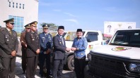 Penanganan Sampah Berbasis Kecamatan Dimulai, 15 Pickup Diserahkan ke Camat