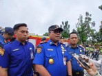 Gercep! Damkar Pekanbaru Kendalikan Kebakaran di Kantor Dinas Ketahanan Pangan Riau