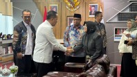 Kemendagri Apresiasi Efisiensi Rp700 Miliar Pemkab Siak, Siap Kawal DBH Tertahan