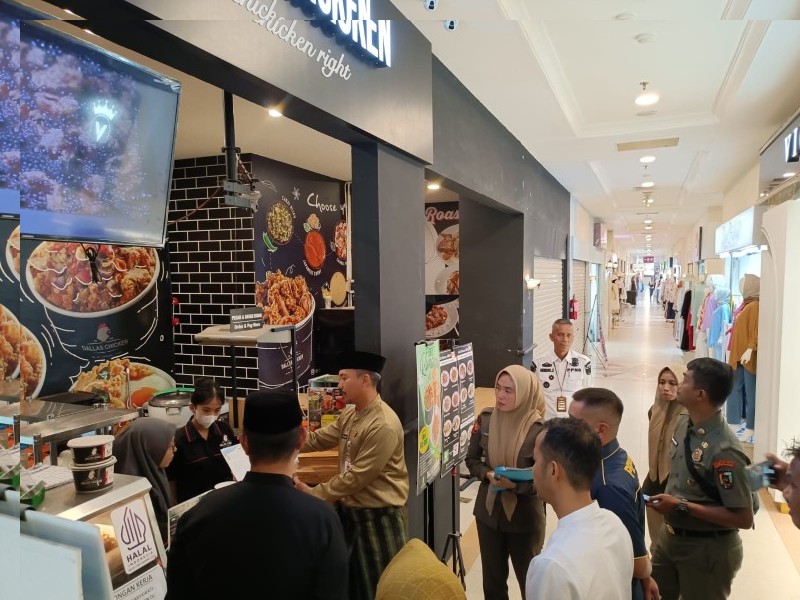 Awasi Jam Buka, Satpol PP Sasar Rumah Makan di Mal Pekanbaru