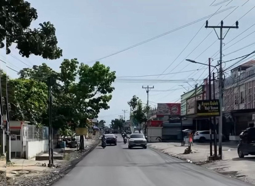 Overlay Rampung, PUPR Pekanbaru Lakukan Pembenahan Parit Jalan Suka Karya