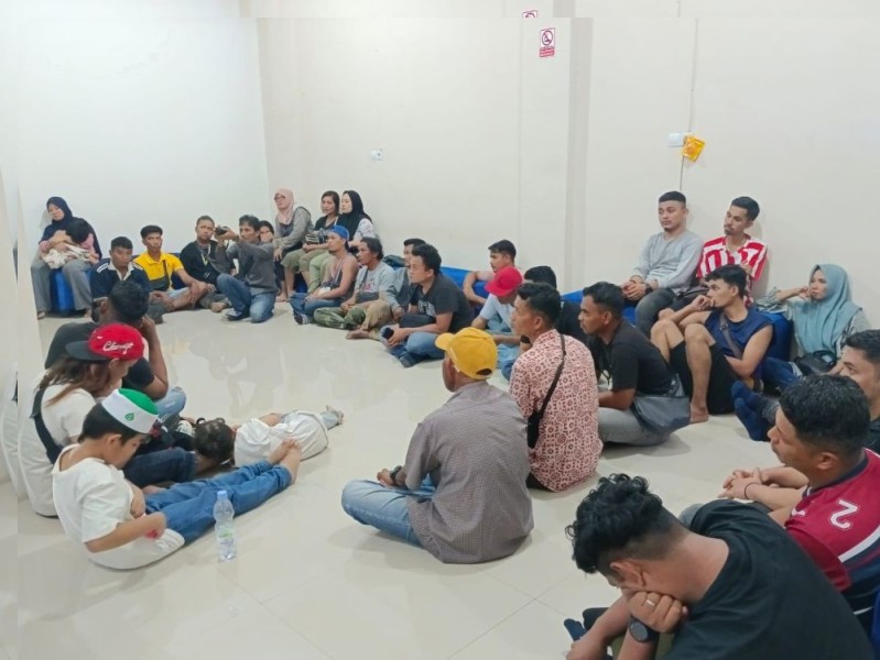 Polisi Amankan 37 PMI Ilegal Dan 1 Warga Bangladesh di Dumai