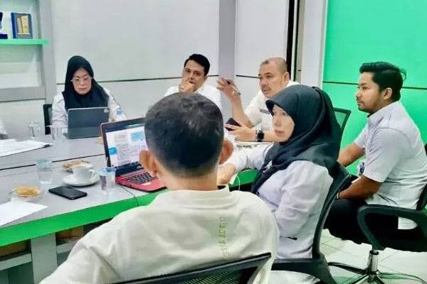 Gesa Peralihan Sistem BLUD, Sekretaris DLHK Pekanbaru Gelar Rapat Pembahasan Perwako Tentang Pengelolaan Sampah