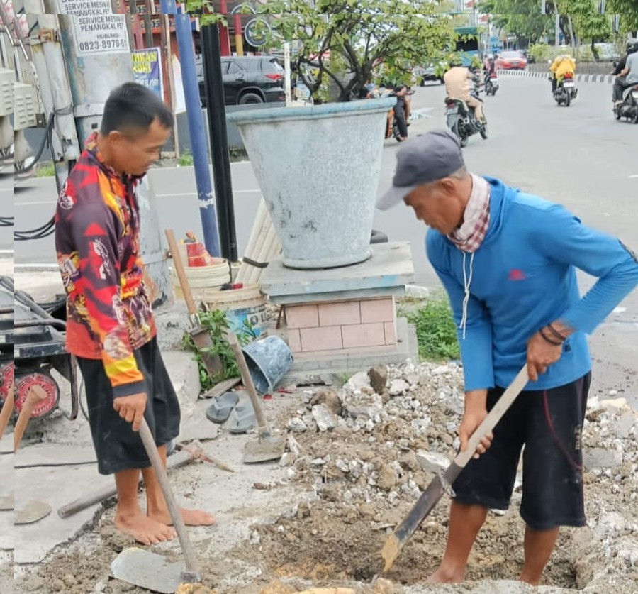 Kurangi Kemacetan, Dishub Pekanbaru Pasang Traffic Control di Simpang Paus - Tuanku Tambusai
