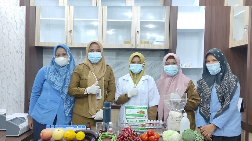 Beri Rasa Aman Bagi Masyarakat, Disketapang Pekanbaru Uji Mutu Pangan di Pasar Palapa