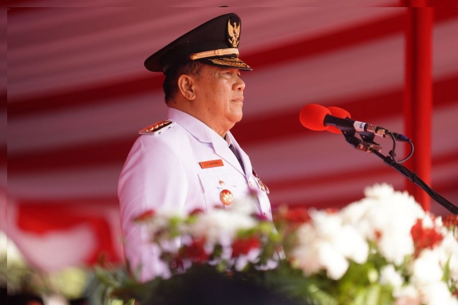 Plt Gubernur Riau Pimpin Upacara HUT ke-81 RI di Pekanbaru