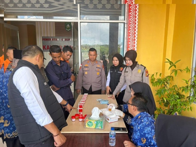 Puluhan ASN Rupat Jalani Tes Urine, Ini Hasilnya!