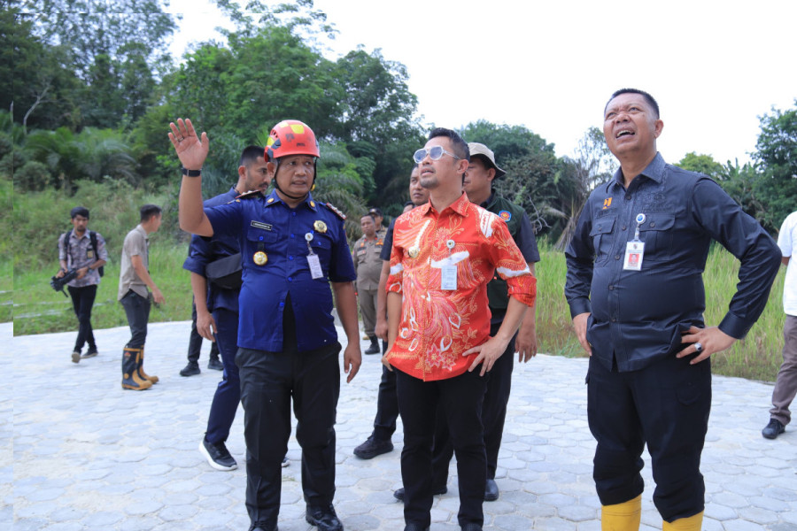 Wali Kota Pekanbaru Pastikan Kebakaran Gedung B9 Sudah Terkendali