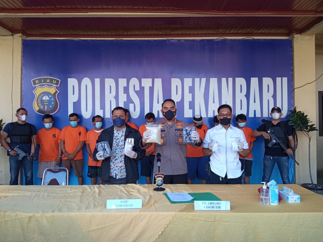Gunakan Travel Jambi, 2 Kilo Sabu dan 4 Ribu Ekstasi Berhasil Diamankan