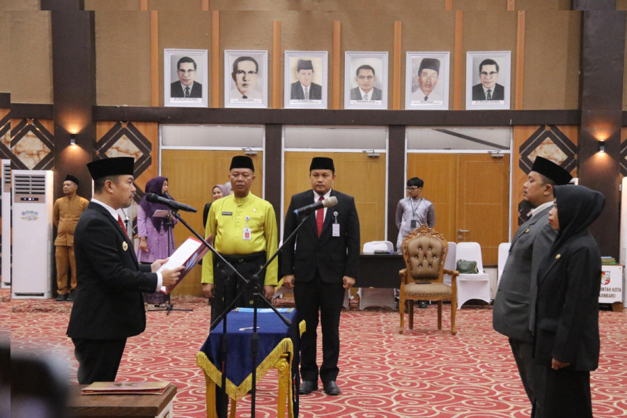 Lantik 10 Pejabat Fungsional,  Pj Wako Pekanbaru Himbau Pejabat Tingkatkan Pelayanan Bagi Masyarakat