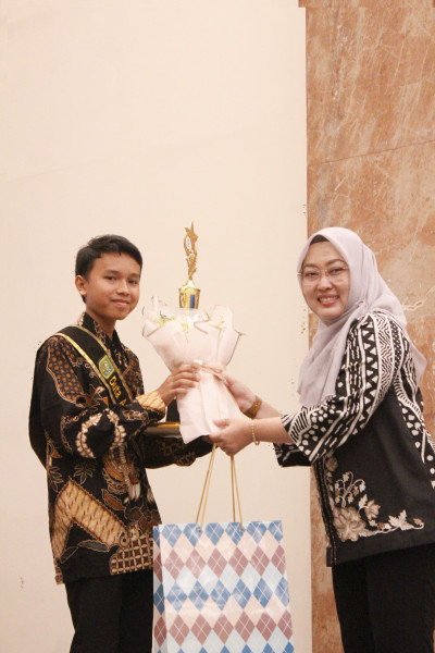 Predikat Duta Anak Riau Terfavorit Tahun 2024, Diraih Remaja Asal Pekanbaru Ini!