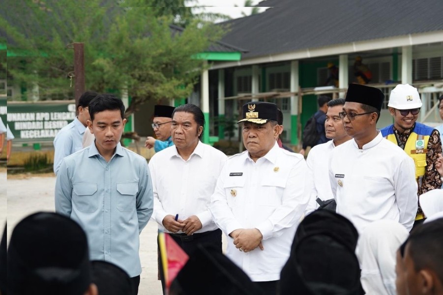 Tinjau MIN 1 Rokan Hilir, Wapres Gibran Respons Kebutuhan Ruang Kelas Hingga Laboratorium