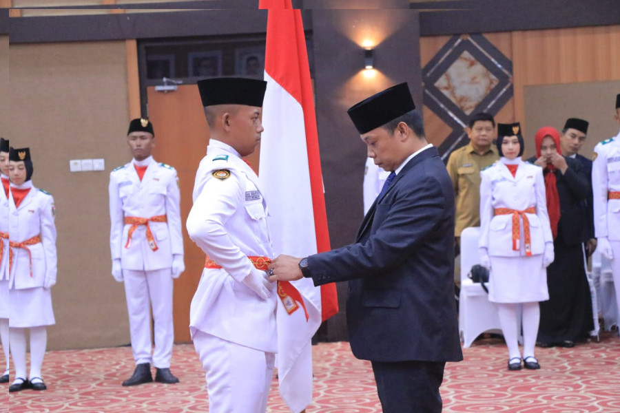 Pj Wali Kota Pimpin Langsung Upacara Pengukuhan Paskibraka Kota Pekanbaru