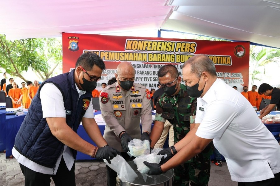Selamatkan 6,6 Juta Jiwa Dari Narkoba, Polda Riau Musnahkan Barang Bukti Senilai Rp123,7 Miliar