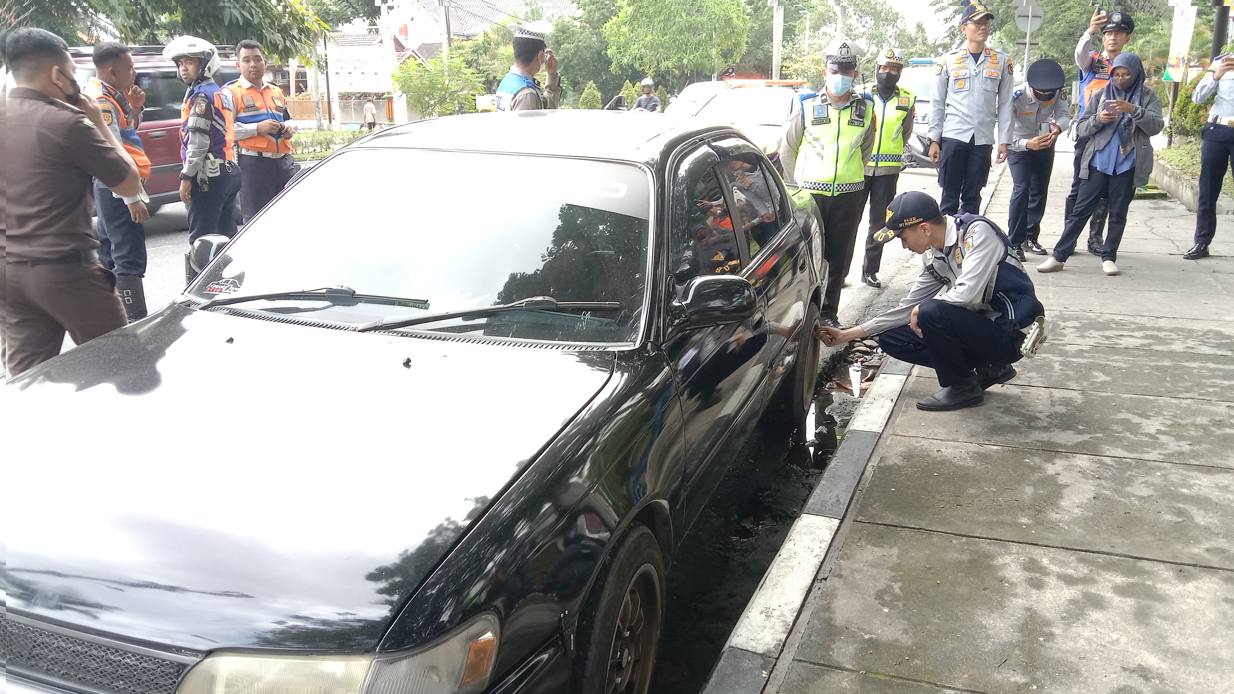 Lima Hari Operasi Tertib Parkir 2022, Dishub Pekanbaru Gembosi Ratusan Kendaraan