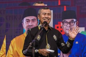 Waspada Lonjakan Kasus COVID-19, Gubri Imbau Masyarakat Untuk Vaksinasi