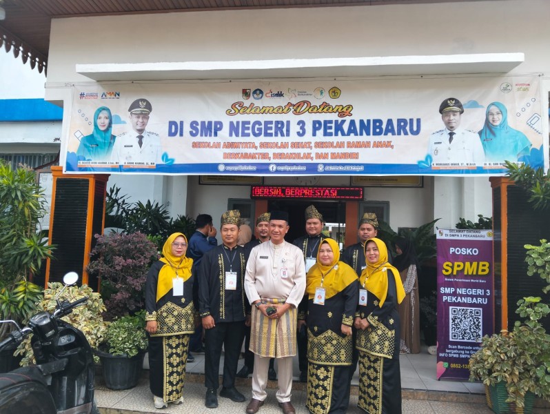Disdik Pekanbaru Evaluasi Sistem SPMB Usai Hari Pertama Pendaftaran Berjalan Lancar