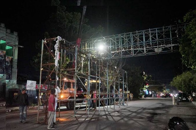 Izin Kadaluwarsa, Pemko Pekanbaru Bakal Bongkar 580 Tiang Reklame