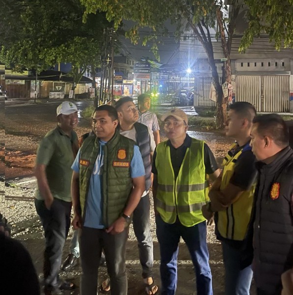 Semrawut, Pemko Pekanbaru Segera Tertibkan Kabel FO