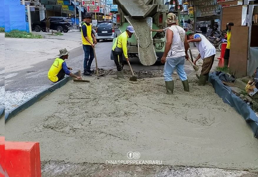 Jalan Bukit Barisan Diperbaiki, PUPR Pekanbaru Berlakukan Rekayasa Jalan