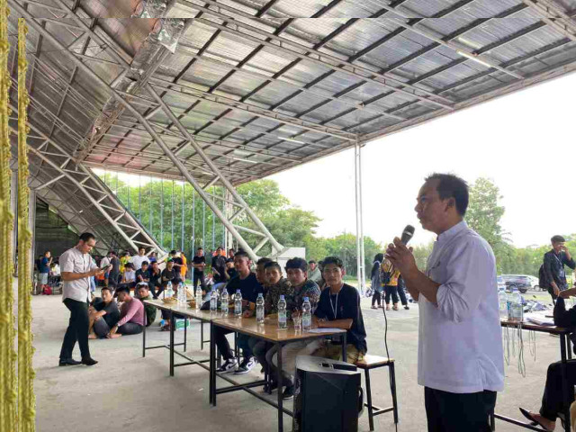 Jalin Silaturahmi, Kadispora Buka Turnamen Futsal Mahasiswa Kuansing Di Pekanbaru