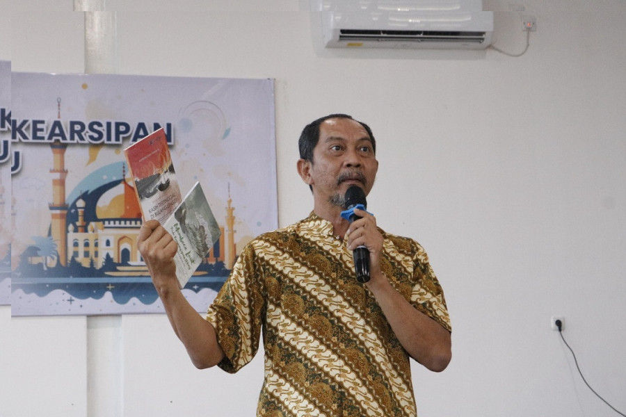 Dispusip Pekanbaru Terima Hibah Buku Dari Penulis Lokal