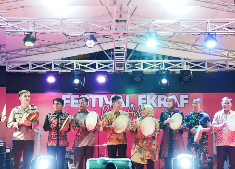 Festival Ekraf Kemilau Bagan Resmi Dibuka, Bupati Rohil Ajak Warga Dukung Kebangkitan UMKM