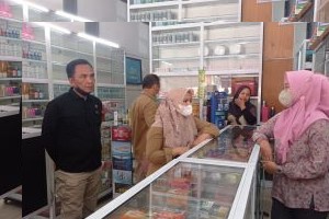 Polda Riau Dan Dinas Kesehatan Monitoring Obat Sirup di Apotek Pekanbaru