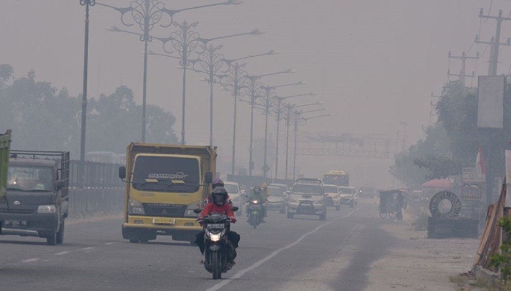 Pekanbaru Diselimuti Asap, Warga Diminta Kurangi Aktivitas di Luar