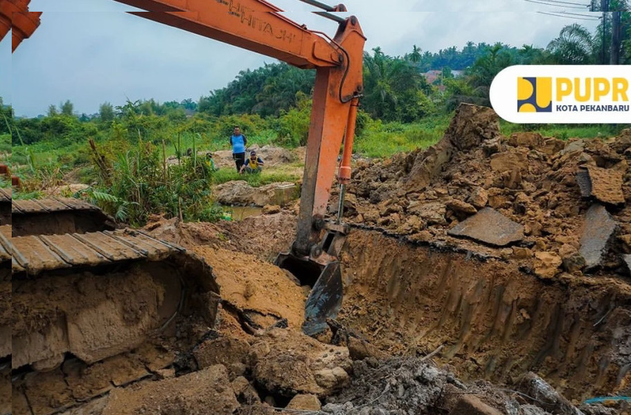 Atasi Genangan Air di Jalan Madya Puri, Dinas PUPR Pekanbaru Pasang Box Culvert