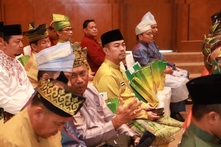 Pj Walikota Pekanbaru Hadiri Rapat Paripurna HUT ke-67 Provinsi Riau