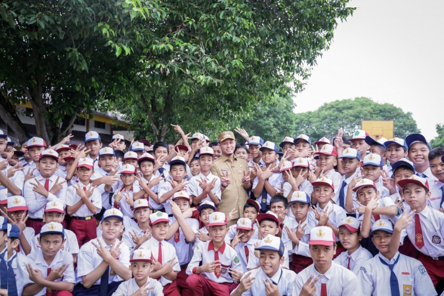 Pemko Pekanbaru Percepat Penyaluran Seragam Sekolah Gratis