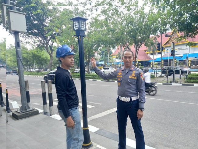Patroli Tiap Hari, Dishub Pekanbaru Pastikan Lampu Jalan Tetap Menyala