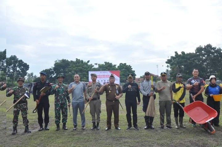 Pj Walikota Pekanbaru Pimpin Apel Goro Massal di Kota Pekanbaru