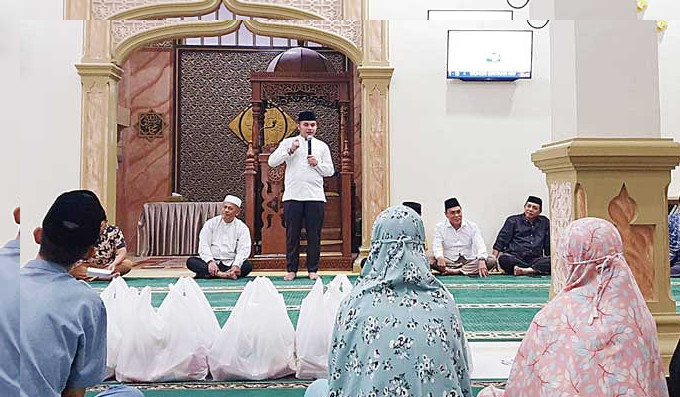 Hadiri Pemberian Santunan Anak Yatim  RW 02 Masjid Al Masyithah Tangkerang Labuai, Ini Ucapan Camat Bukit Raya