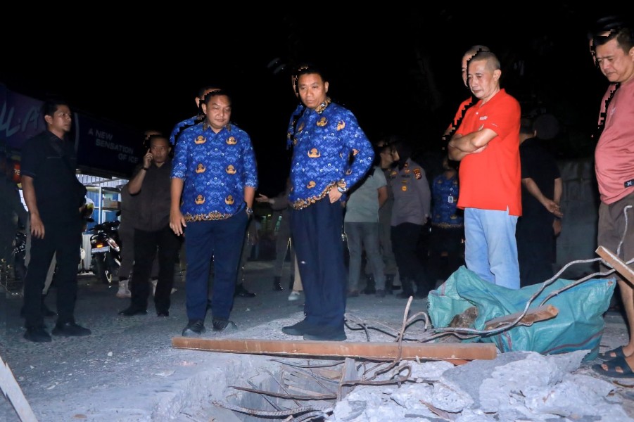 Wawako Cek Lokasi Pengrusakan  Jembatan Drainase