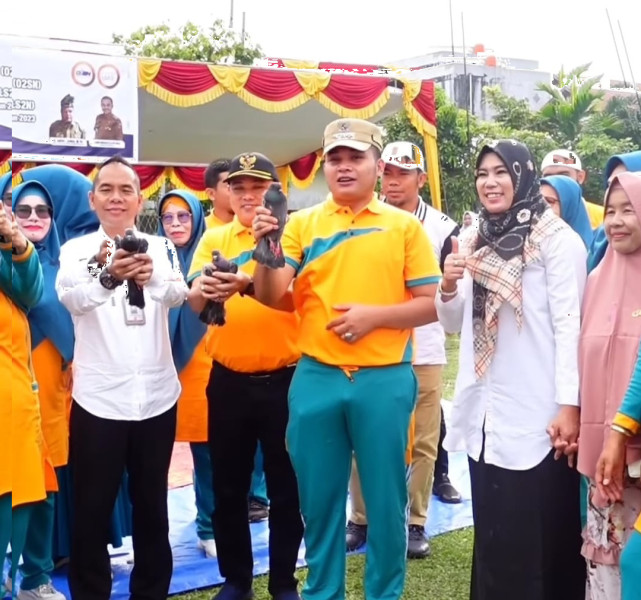 Kembangan Bakat Siswa Di Bidang Seni Dan Olahraga, Camat Bukit Raya Buka O2SN dan FLS2N