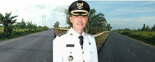 Berhasil Yakinkan PT PHR Hotmix Jalan Lintas Kubu, Kinerja Bupati Rohil Patut Diacungi Jempol