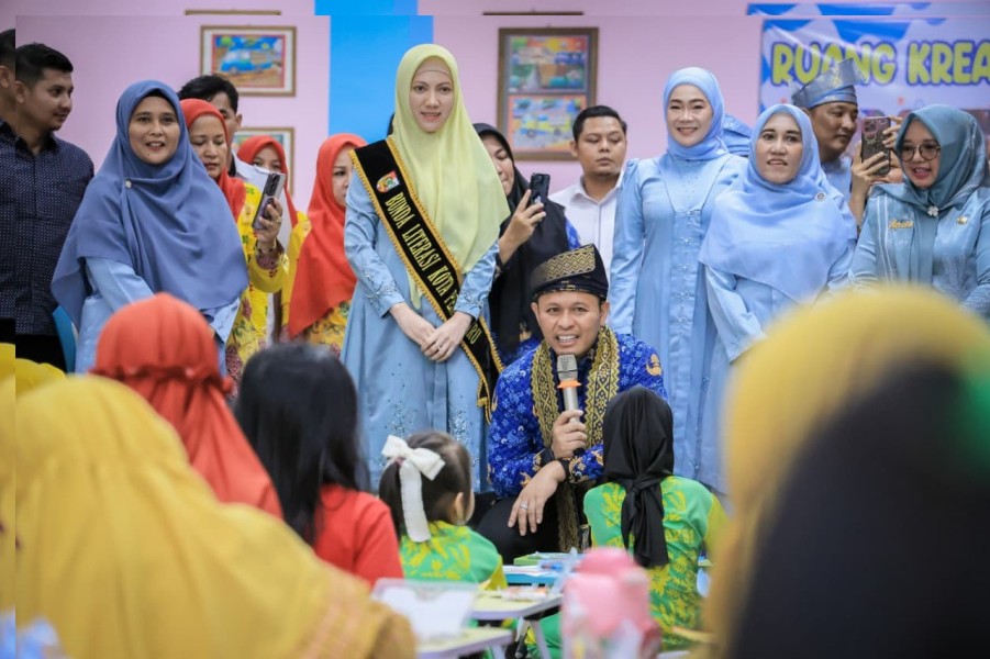 Bangun Generasi Tangguh di Era Digital, Wali Kota Agung Resmikan Festival Literasi Pekanbaru 2026