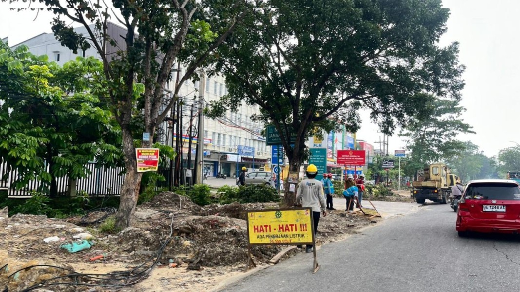 Pelebaran Jalan Tuanku Tambusai Dimulai, Pemprov Riau Targetkan Rampung Desember