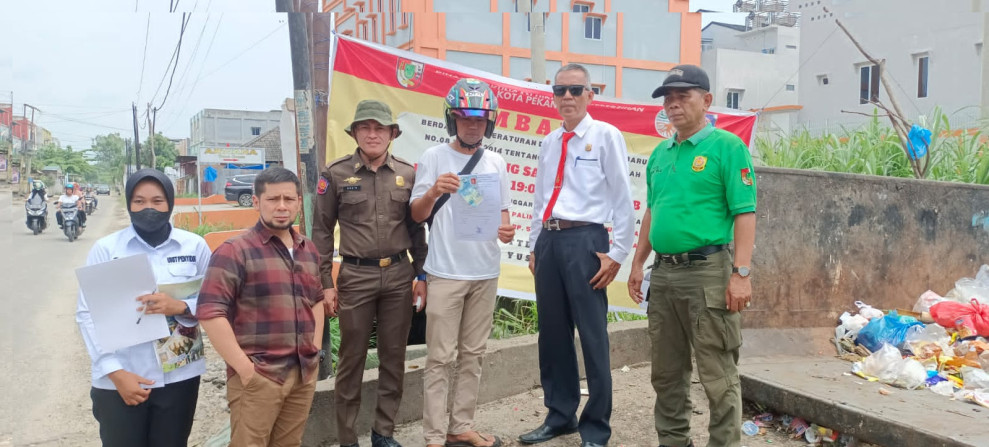 3 Warga Buang Sampah di TPS Liar, Tim Yustisi Jatuhi Denda
